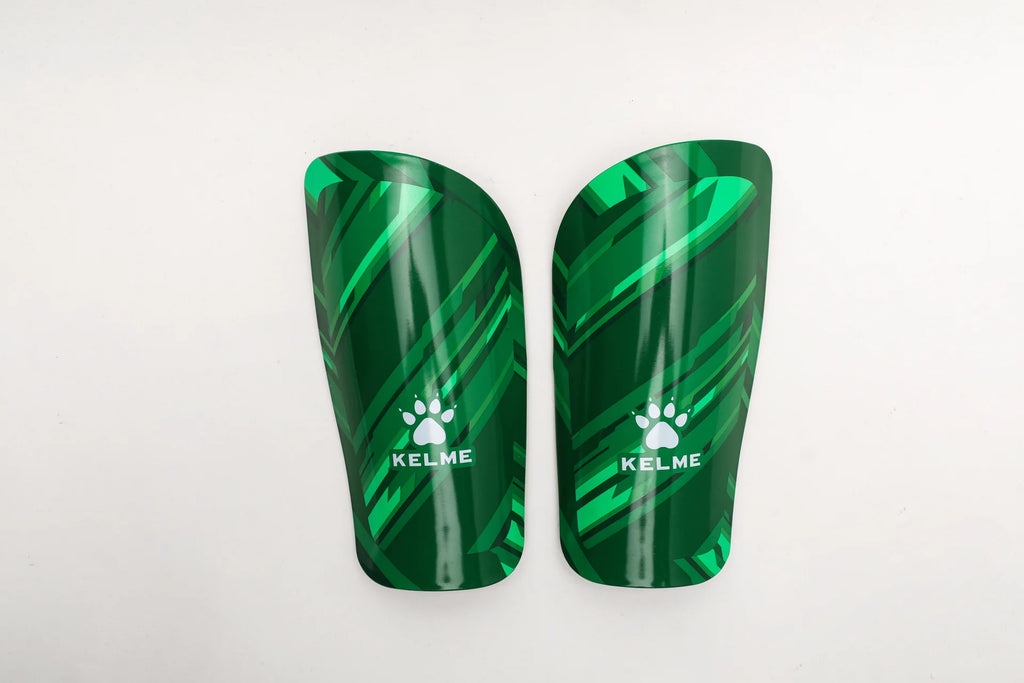 Kelme Shin Guard 8101HJ5001 – Lightweight Football Protection